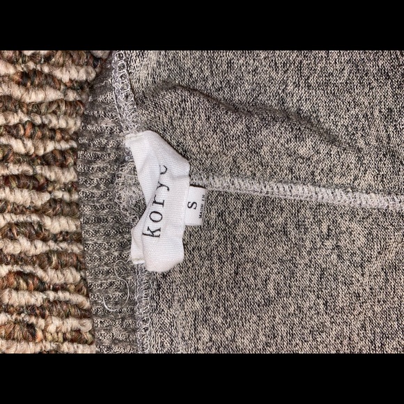 Kory gray sweater - Picture 2 of 2